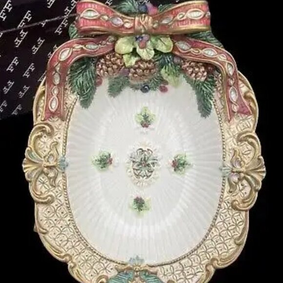 Fitz & Floyd Florentine Christmas Oval Bowl - Picture 1 of 1